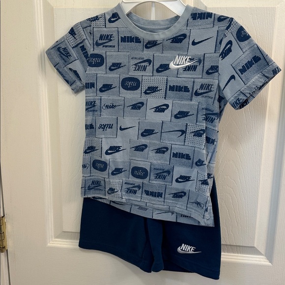 2 Nike size 6 sweat pant shorts sets - Picture 2 of 7